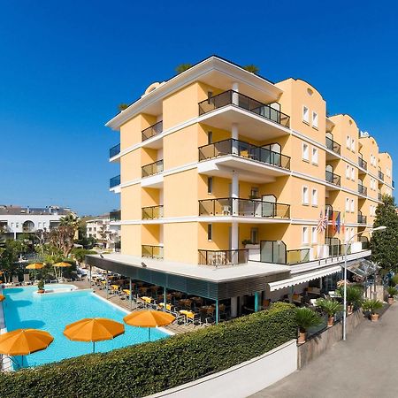 Hotel Imperial Сан Бенедето дел Тронто Екстериор снимка