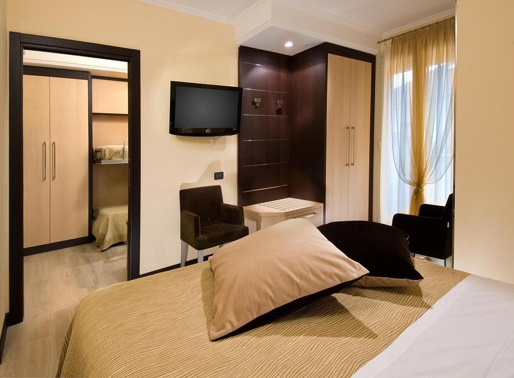 Hotel Imperial Сан Бенедето дел Тронто Стая снимка