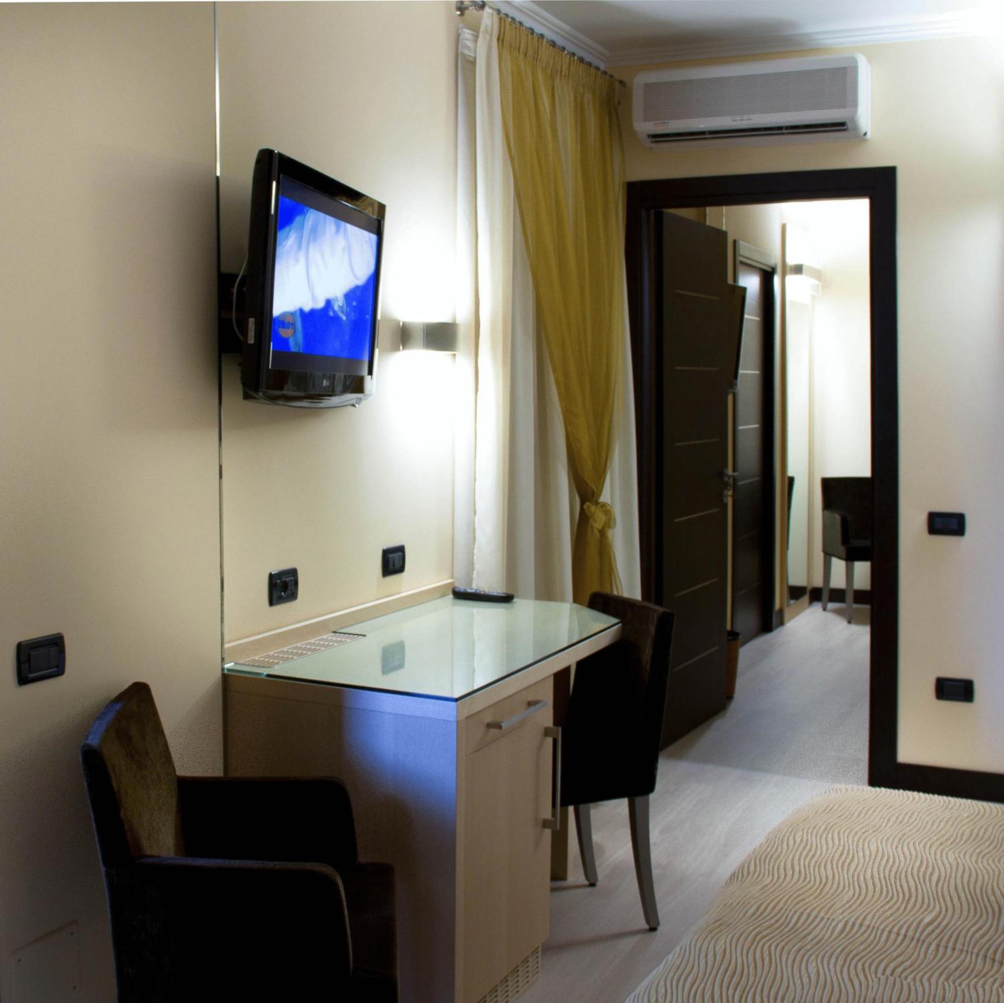 Hotel Imperial Сан Бенедето дел Тронто Екстериор снимка