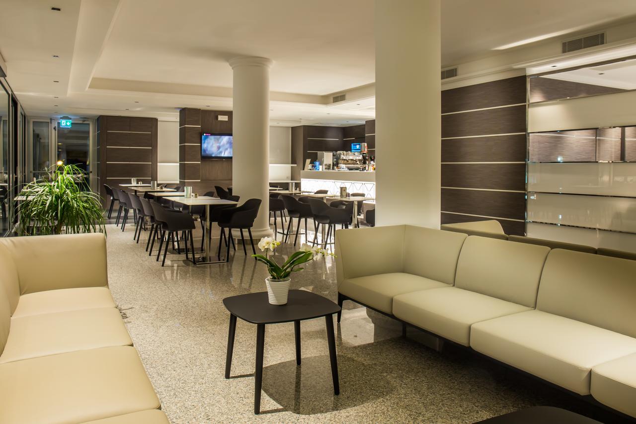Hotel Imperial Сан Бенедето дел Тронто Екстериор снимка