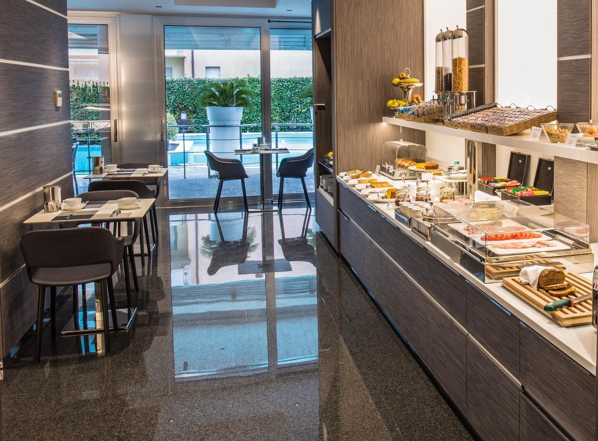 Hotel Imperial Сан Бенедето дел Тронто Екстериор снимка