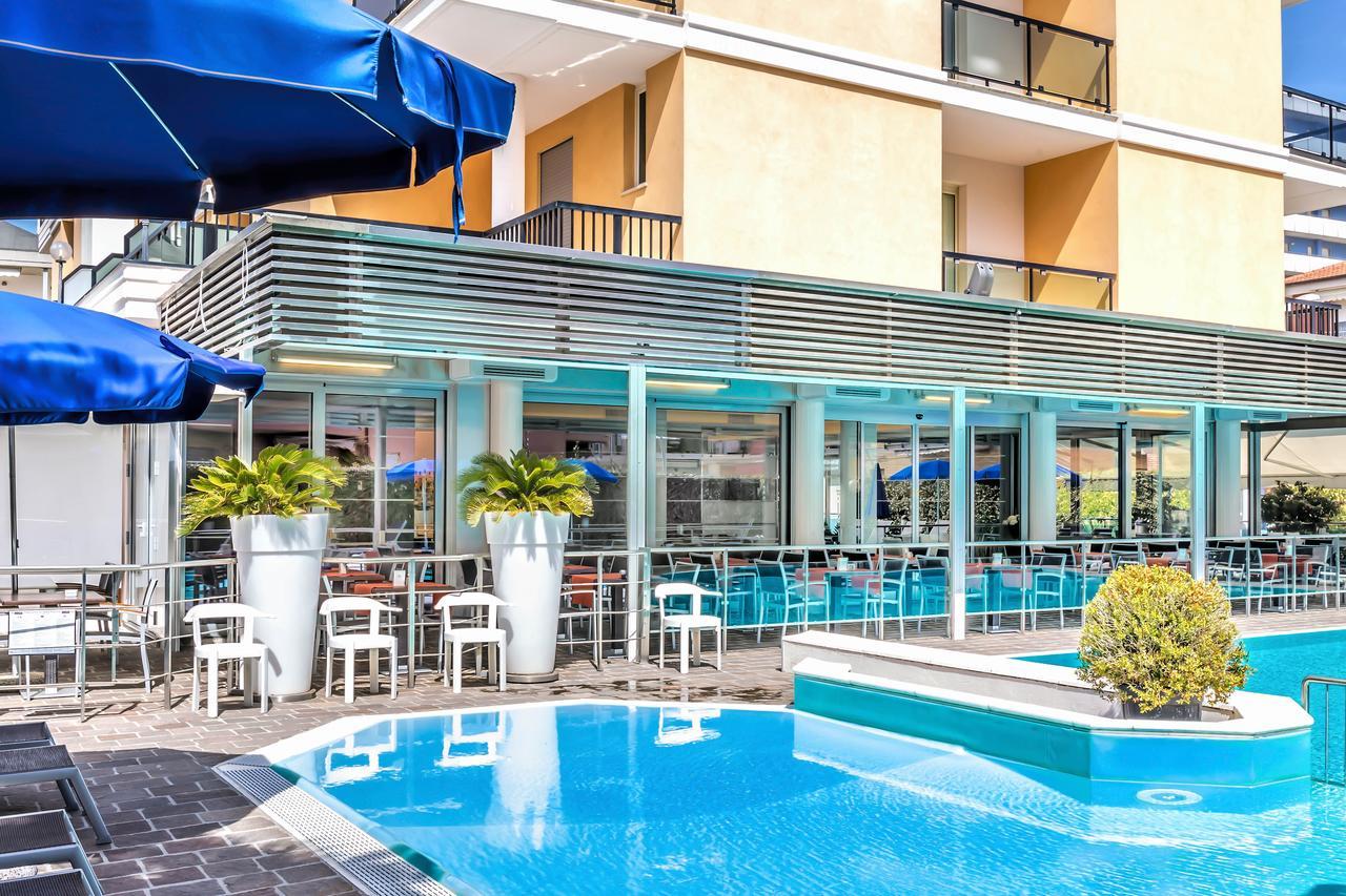 Hotel Imperial Сан Бенедето дел Тронто Екстериор снимка