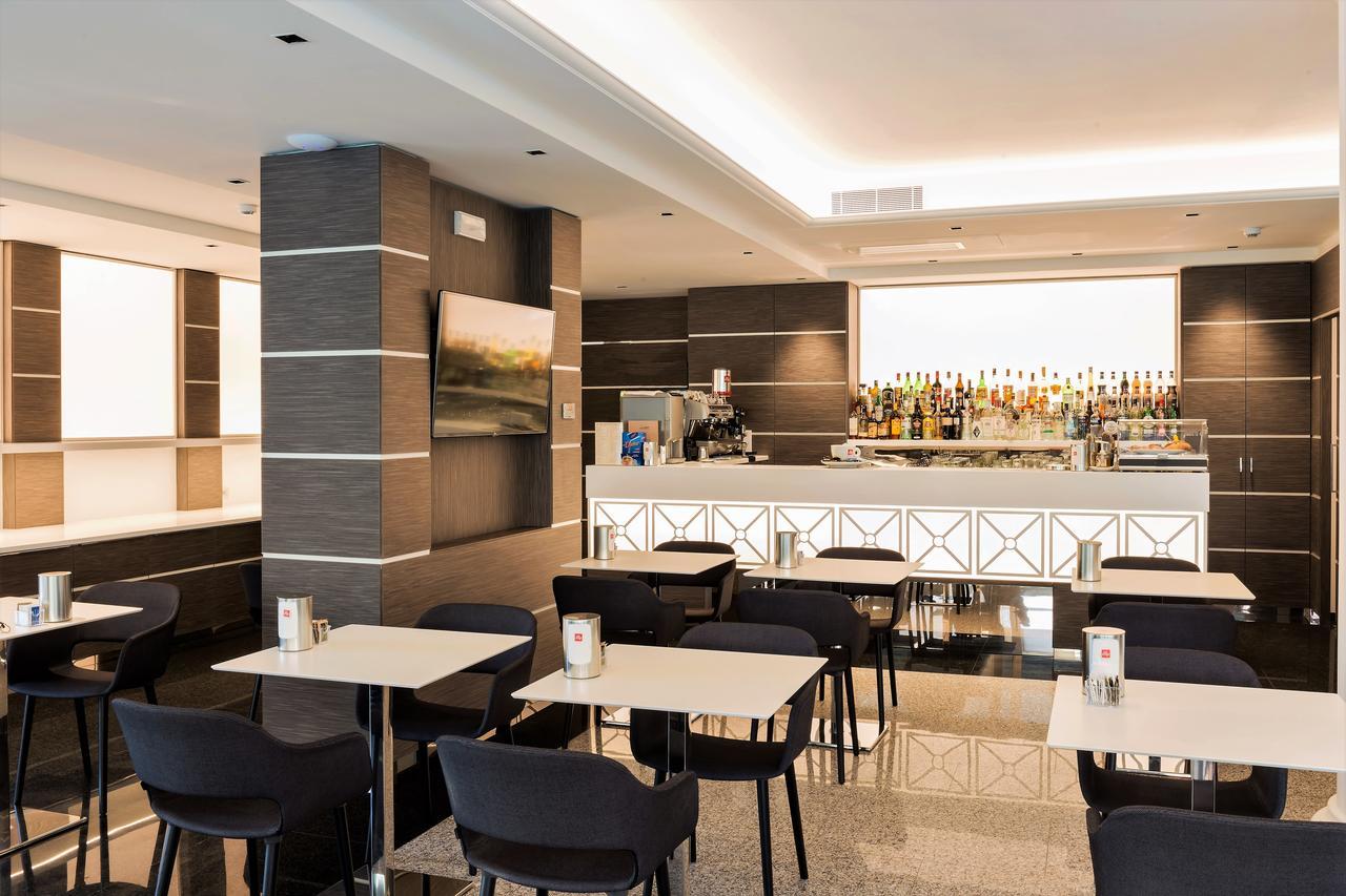 Hotel Imperial Сан Бенедето дел Тронто Екстериор снимка